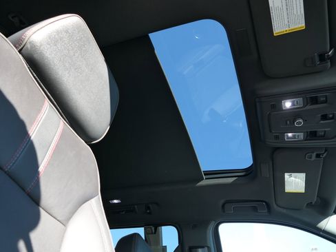 Used 2025 Chevrolet Suburban RST w/ Sun And Tow Package image 28