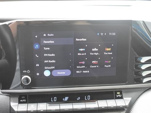 Used 2025 Toyota Camry SE FWD image 24