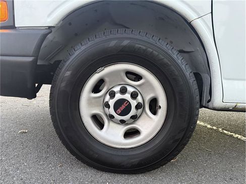 Used 2019 GMC Savana 3500 Extended image 17