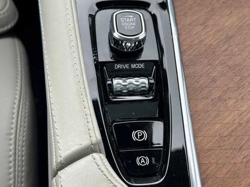Used 2018 Volvo XC90 T8 Inscription w/ Luxury Package AWD/4WD image 30