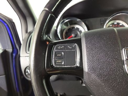 Used 2020 Dodge Grand Caravan SE FWD image 23
