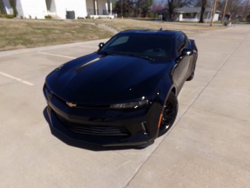Used 2016 Chevrolet Camaro LT image 3