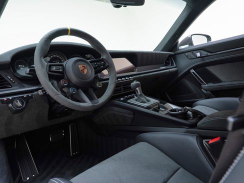 Used 2025 Porsche 911 GT3 RS RWD image 2