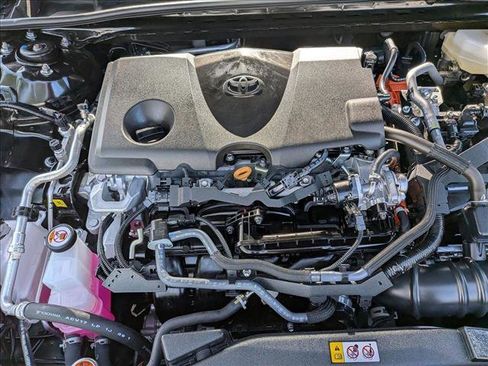 Used 2025 Toyota Camry SE image 22