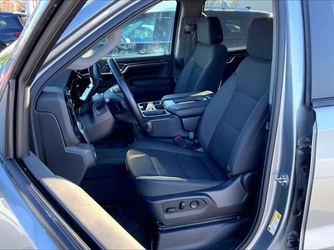 Used 2024 Chevrolet Silverado 1500 LT w/ Convenience Package II image 7