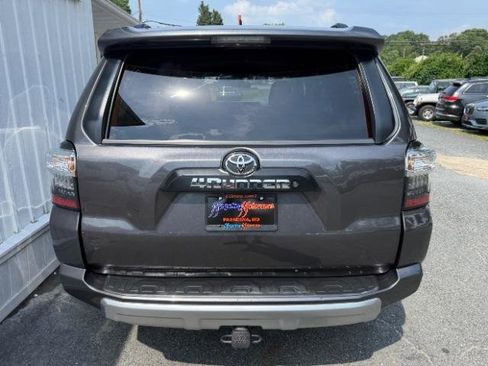 Used 2019 Toyota 4Runner TRD Off-Road AWD/4WD image 4