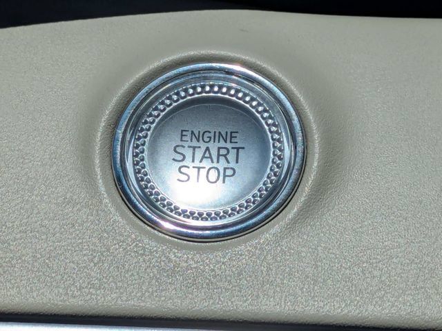 Used 2023 Genesis GV70 2.5T w/ Advanced Package AWD/4WD image 28