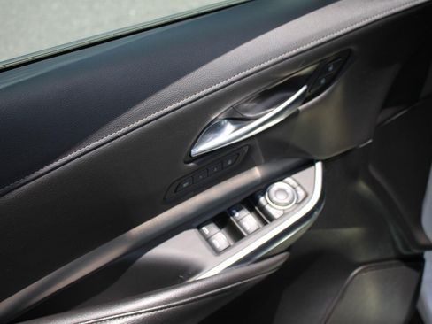 Used 2021 Cadillac XT4 Premium Luxury AWD/4WD image 13