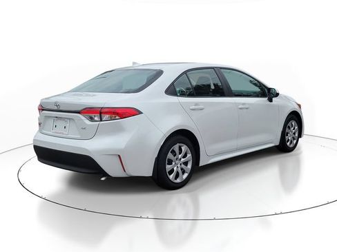 Used 2026 Toyota Corolla LE FWD image 4