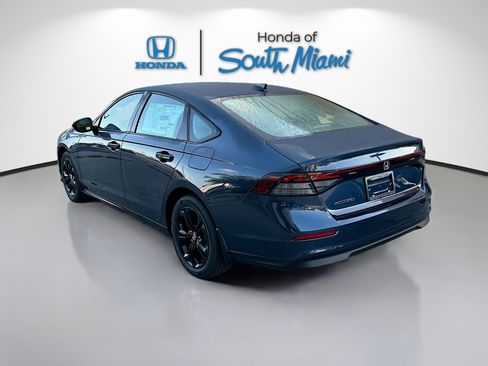 New 2025 Honda Accord SE image 4