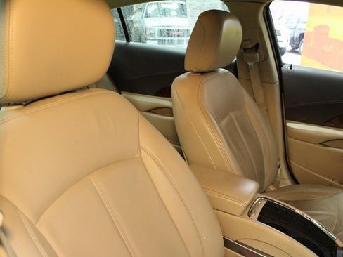 Used 2012 Buick LaCrosse image 11