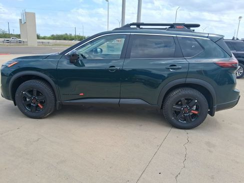 New 2026 Nissan Rogue SV AWD/4WD image 4