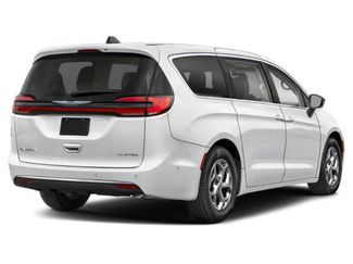 Used 2026 Chrysler Pacifica Limited FWD video 2