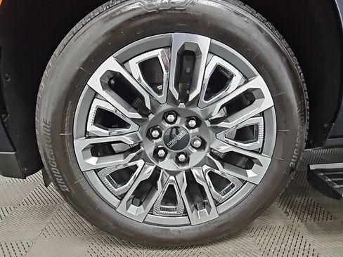 Certified 2024 GMC Yukon Denali Ultimate image 51