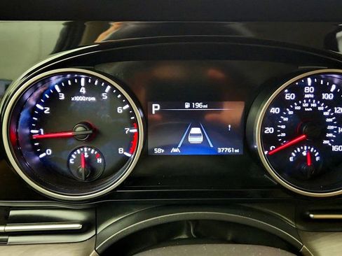 Used 2023 Kia Carnival EX FWD image 14