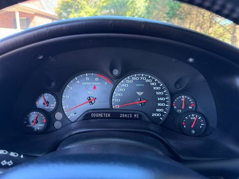 Used 2004 Chevrolet Corvette Convertible w/ Preferred Equipment Group image 48