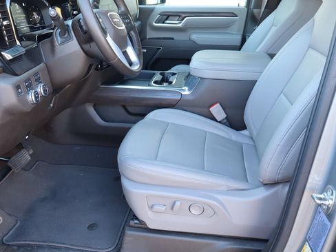 Used 2025 GMC Sierra 2500 SLT w/ Texas SLT Premium Package AWD/4WD image 15