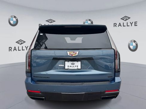 Used 2025 Cadillac Escalade Sport Platinum w/ LPO, ONYX Package image 5