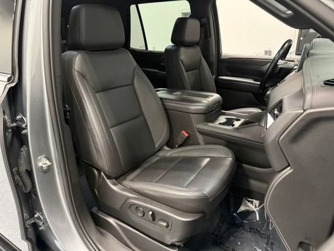 Used 2023 Chevrolet Tahoe LT w/ Luxury Package AWD/4WD image 41
