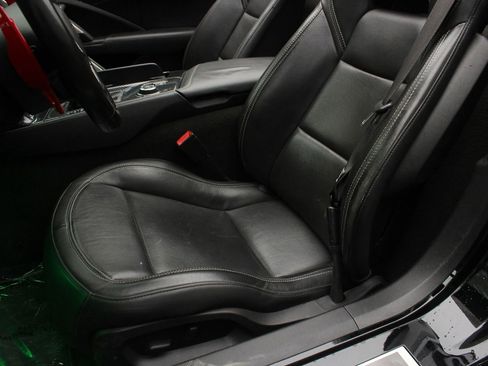 Used 2019 Chevrolet Corvette Stingray Convertible w/ Carbon Flash Badge Package RWD image 22