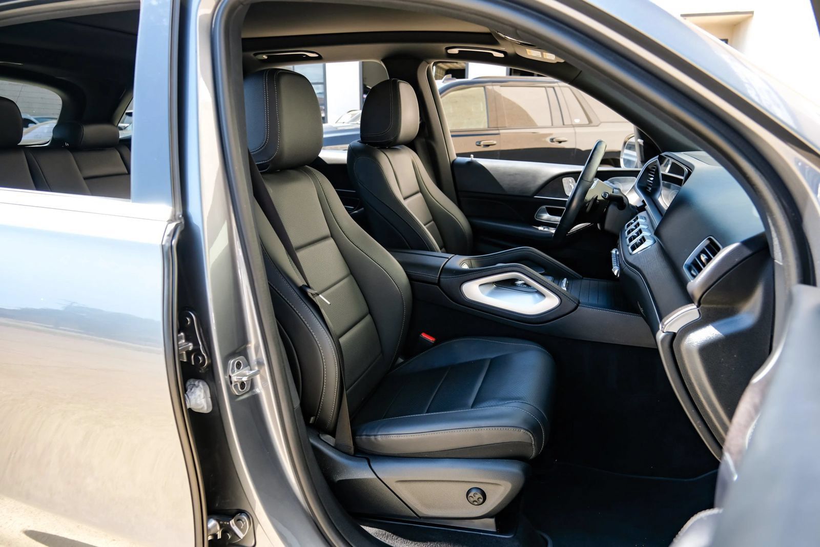 Used 2023 Mercedes-Benz GLE 350 w/ Premium Package image 44