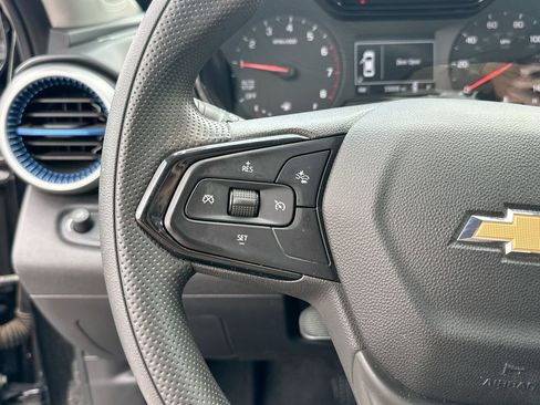 Used 2024 Chevrolet Trax LS w/ LS Convenience Package image 24