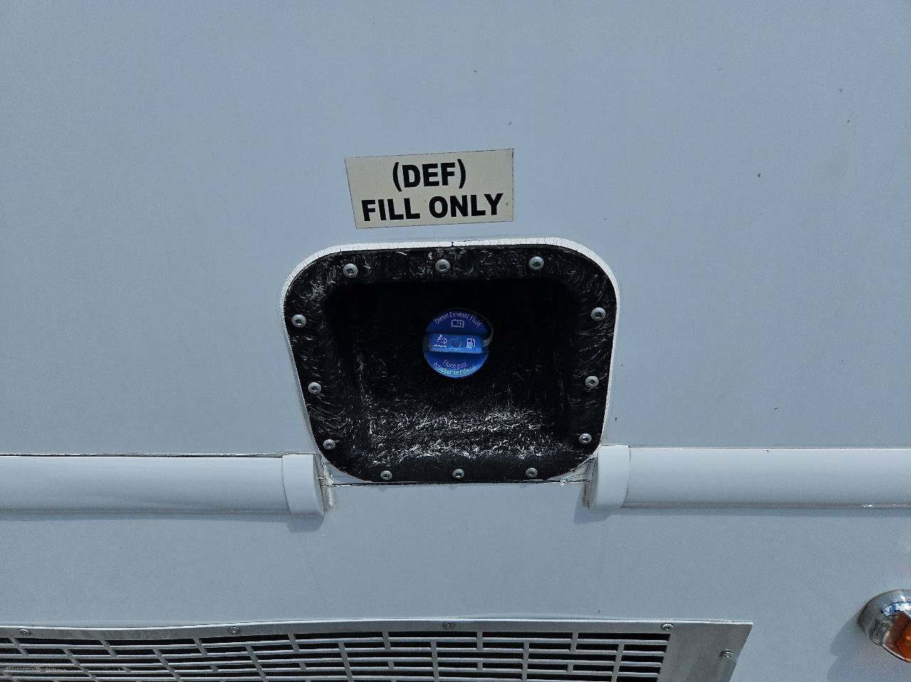 Used 2016 Ford F550 2WD Regular Cab Super Duty image 50
