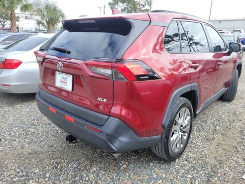 Used 2019 Toyota RAV4 XLE Premium w/ Advanced Technology Package image 3
