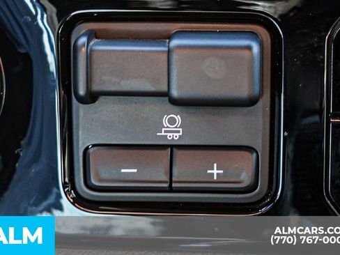 Used 2023 GMC Sierra 1500 Elevation image 40