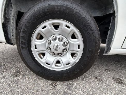 Used 2020 Nissan NV 3500 SV image 17