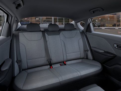 New 2025 Kia K4 LXS FWD image 16