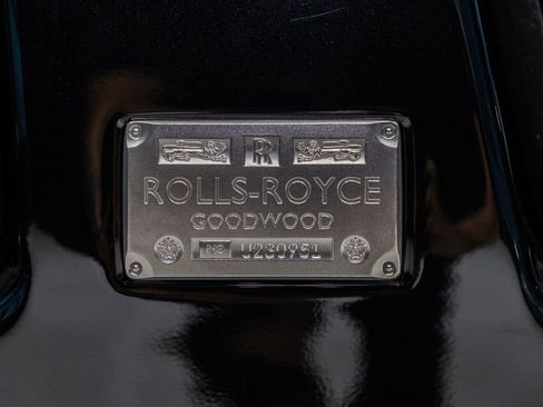 Used 2025 Rolls-Royce Phantom Sedan RWD image 35