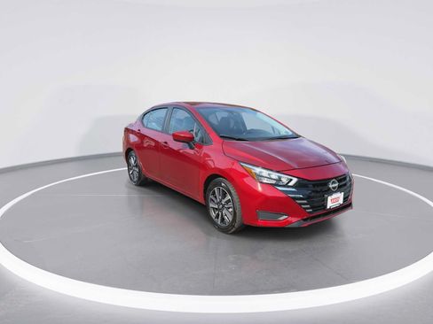 Used 2025 Nissan Versa SV FWD image 2