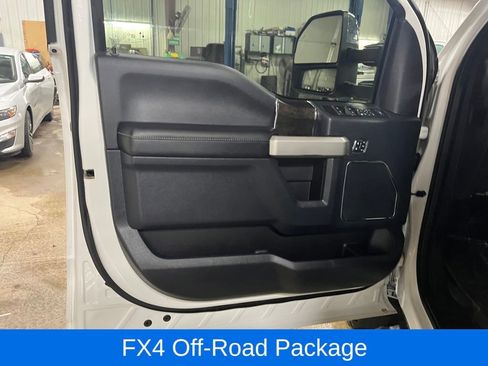 Used 2022 Ford F250 Lariat w/ Lariat Ultimate Package image 13