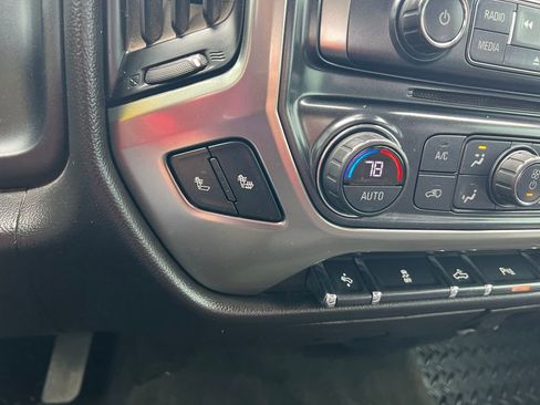 Used 2018 Chevrolet Silverado 1500 LT w/ All Star Edition AWD/4WD image 29