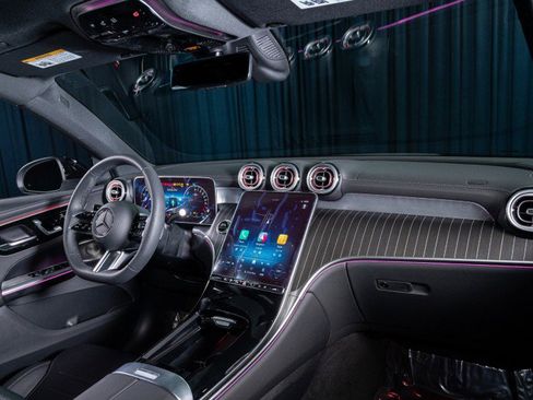 New 2025 Mercedes-Benz GLC 350e 4MATIC image 4