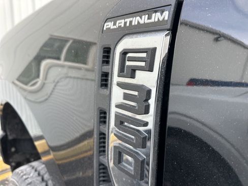 Used 2024 Ford F350 Platinum w/ FX4 Off-Road Package image 21