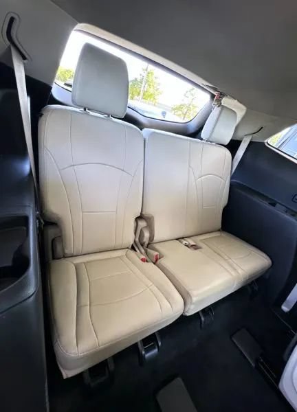Used 2021 Buick Enclave Essence FWD image 27
