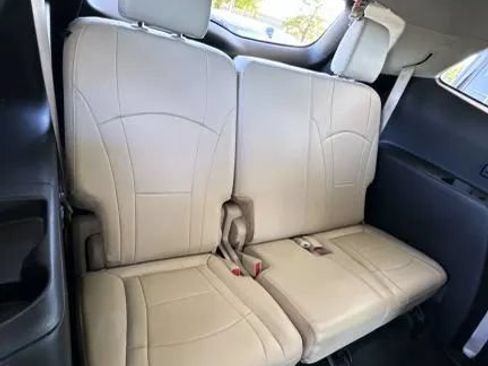 Used 2021 Buick Enclave Essence FWD image 27