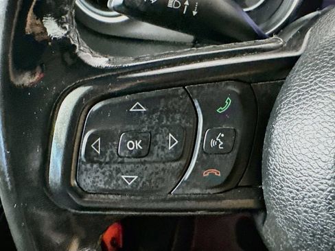Used 2020 Jeep Wrangler Sport AWD/4WD image 23