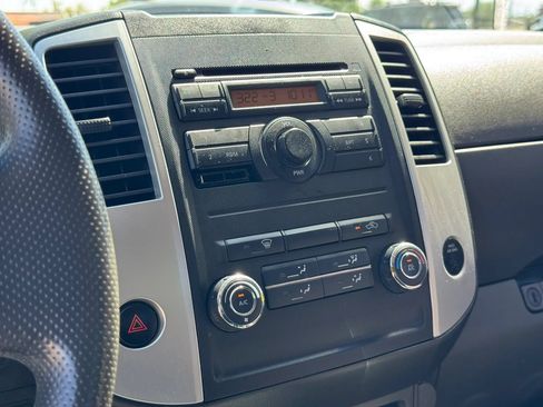 Used 2011 Nissan Frontier SV RWD image 19