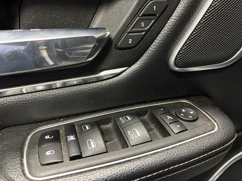 Used 2023 RAM 1500 Laramie AWD/4WD image 12
