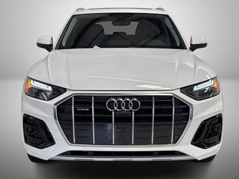 Used 2023 Audi Q5 2.0T Premium Plus w/ Premium Plus Package image 2