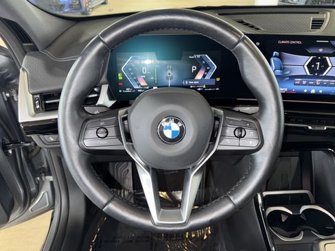 Used 2025 BMW X2 xDrive28i AWD/4WD image 21