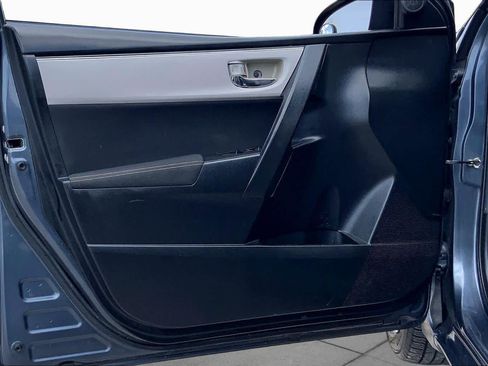 Used 2018 Toyota Corolla LE FWD image 21