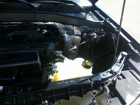 Used 2020 Ford Explorer XLT w/ Equipment Group 202A image 33