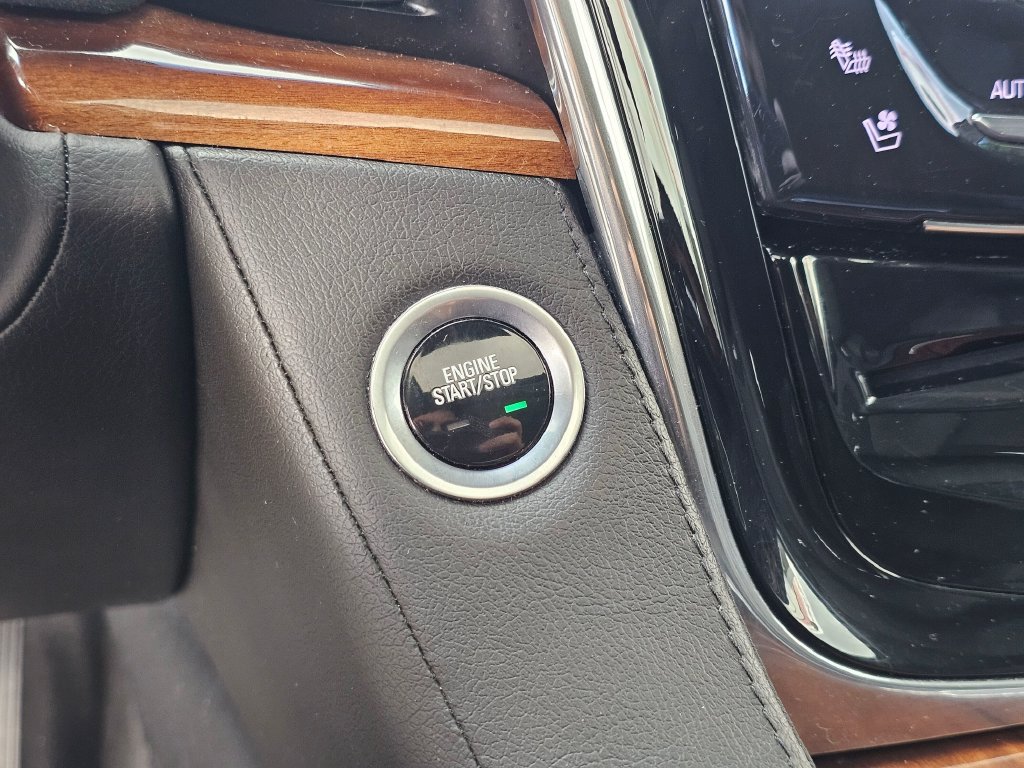 Used 2016 Cadillac Escalade ESV Luxury AWD/4WD image 29