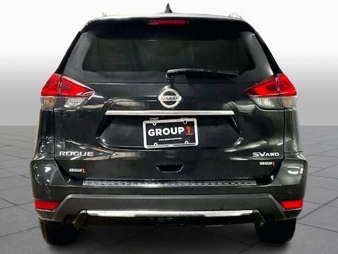 Used 2019 Nissan Rogue SV image 4