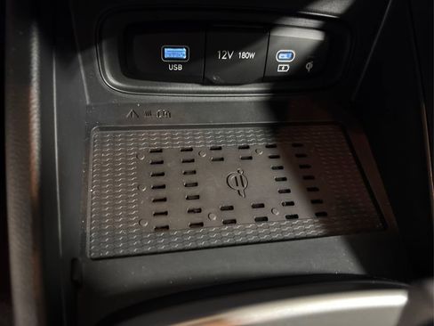 Certified 2026 Hyundai Venue SEL FWD image 37