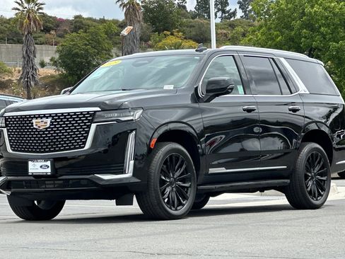 Used 2023 Cadillac Escalade Premium Luxury AWD/4WD image 7